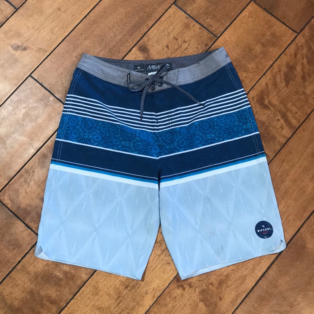 Men’s tip curl board shorts